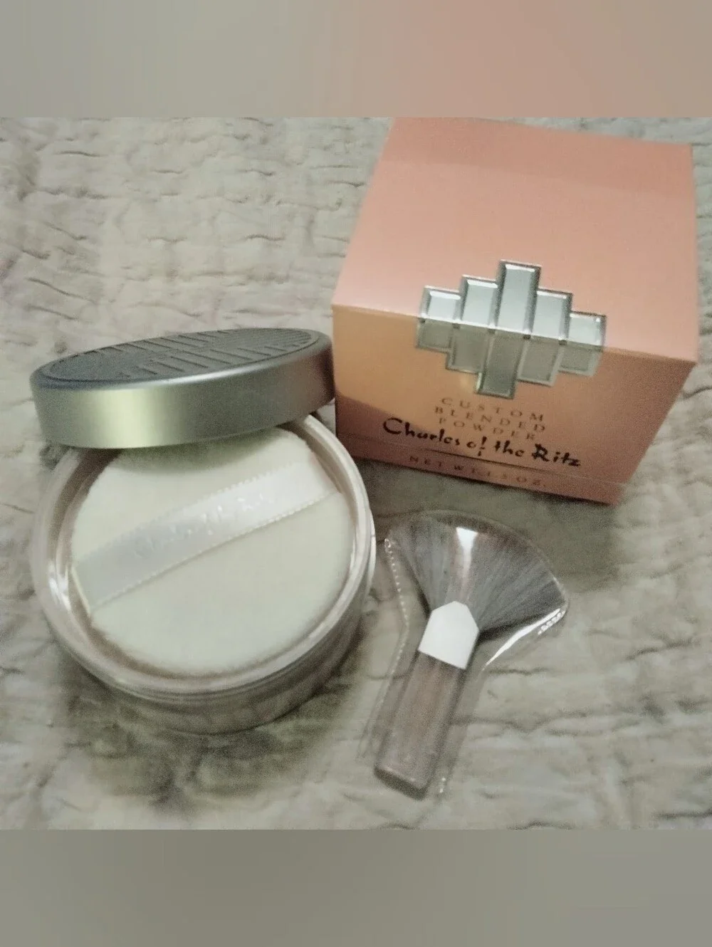 Charles Of The Ritz Soft Pink Translucent Face Powder